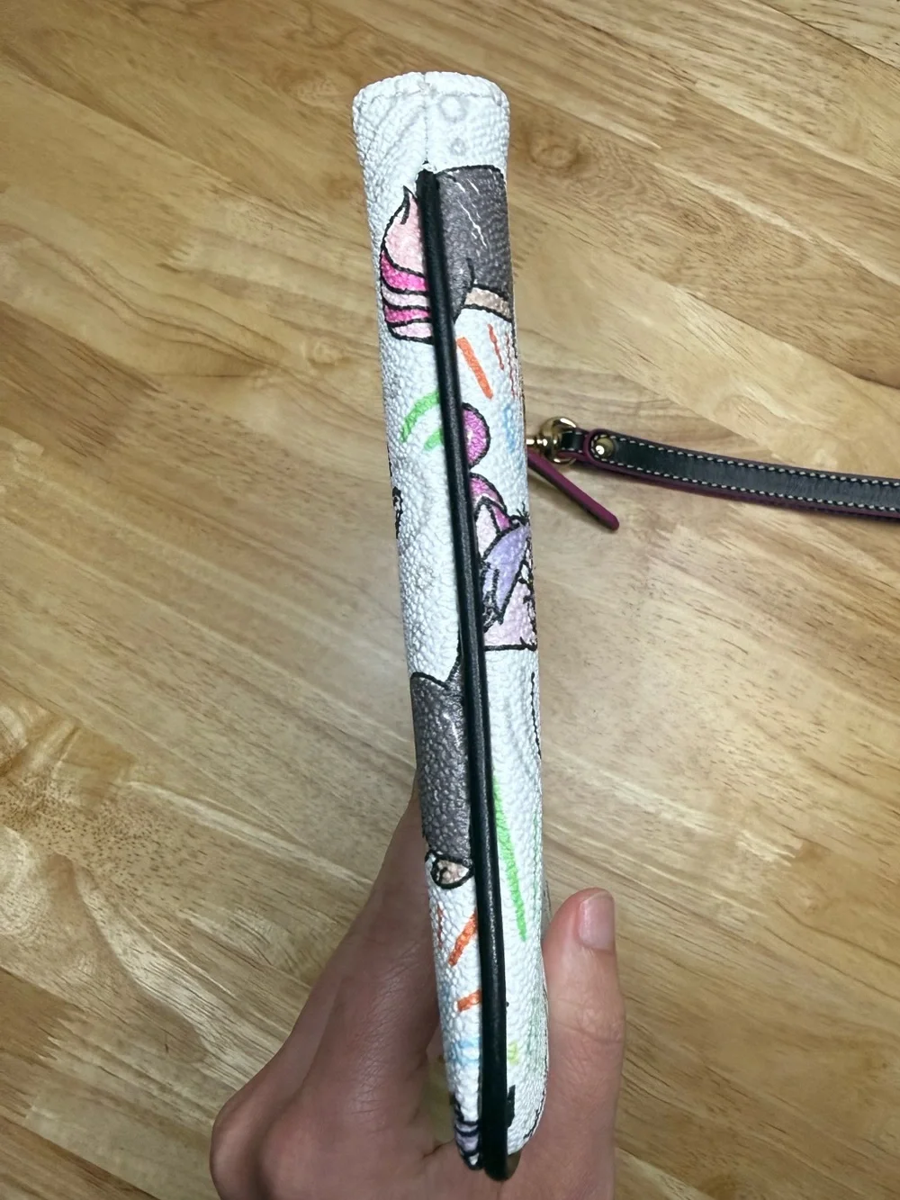 Dooney & Bourke Disney The Aristocats Limited Edition Zip Around Wristlet